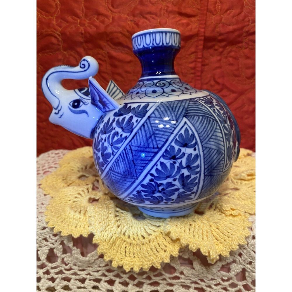 Oriental‎ Blue Elephant Teapot- Soy pot